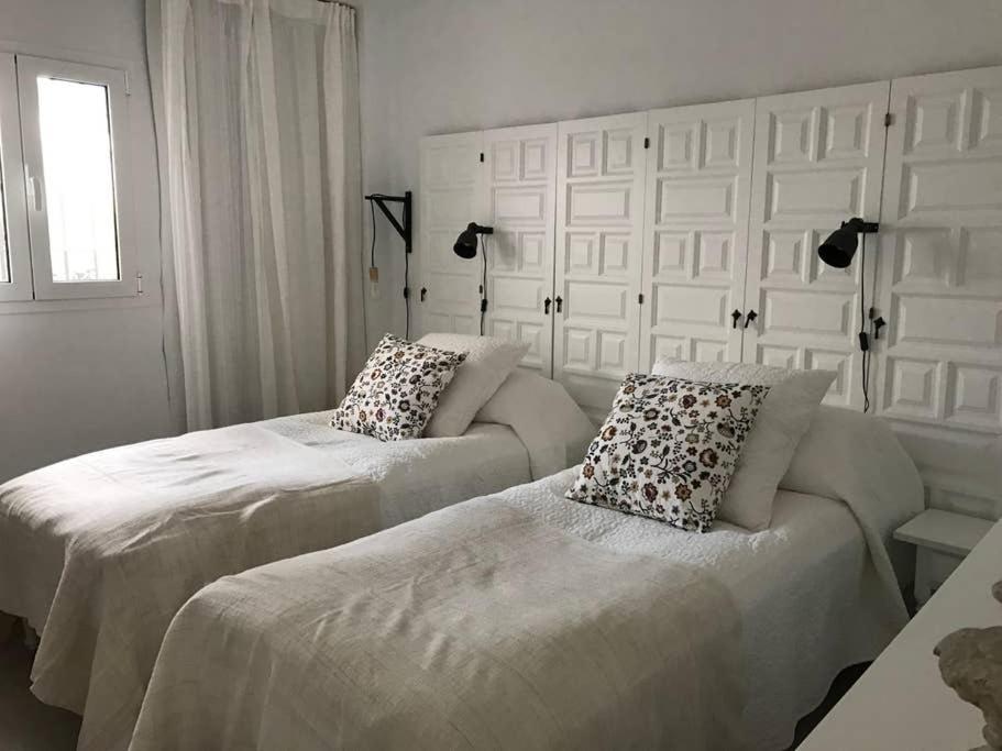 - - Beautiful Seaview Apartment